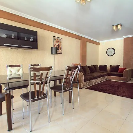 De Lux * Bukarest